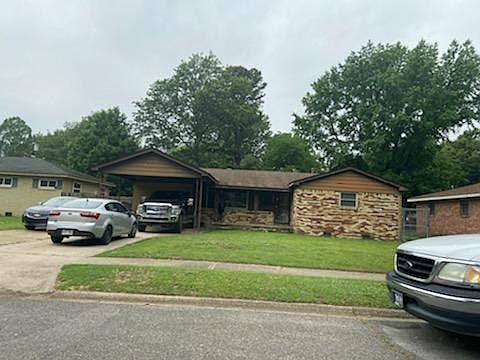 1st image of 1137 Logan Ln