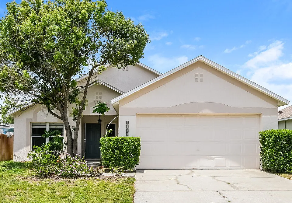 1022 Rivecon Ave