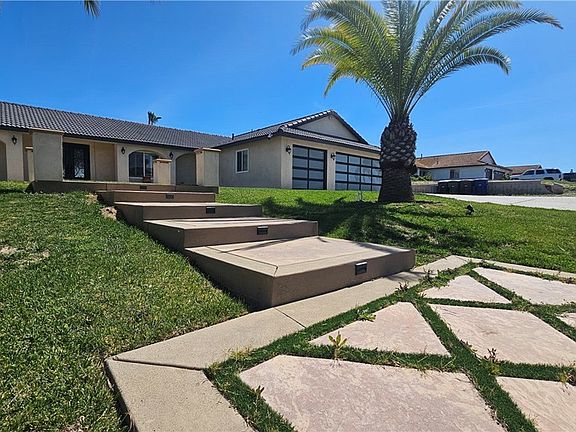 2nd image of 14230 Avenida Munoz