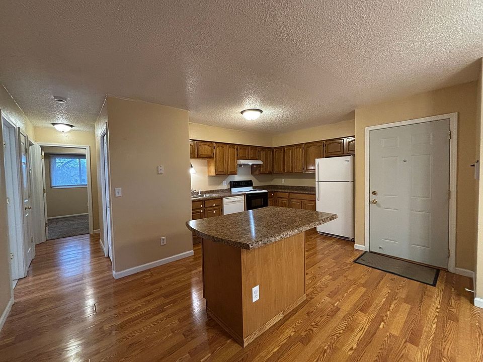 1st image of 942 Wescott Trl