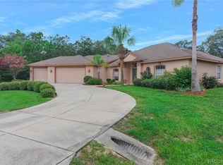 97 Woodfield Cir, Homosassa, FL 34446