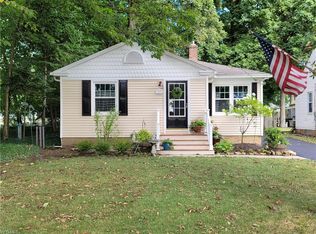 1091 Churchill Rd, Lyndhurst, OH 44124