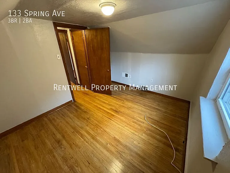 133 Spring Ave — Photo 17