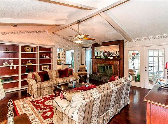 2nd image of 1371 S Hulgan Cir