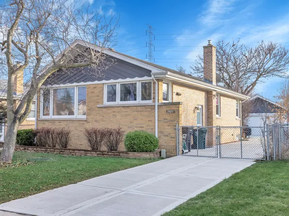 3923 Hull St, Skokie, IL 60076