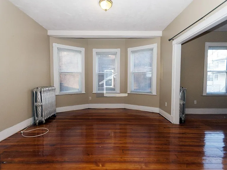 9 Haskell St — Photo 2