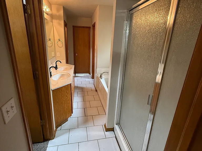 3005 Kaeylee Ln — Photo 13