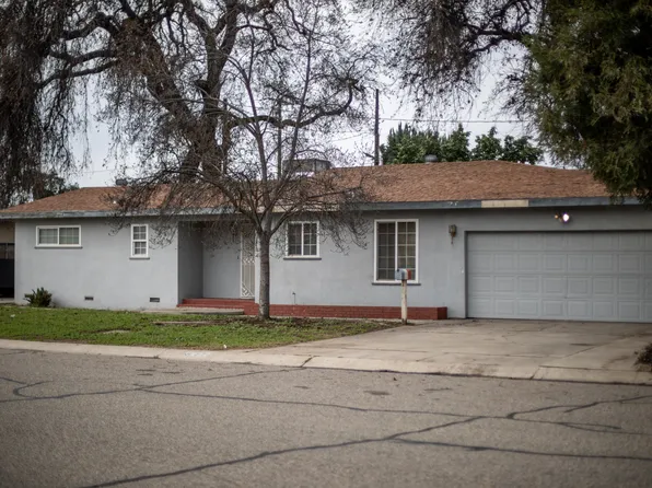 622 W Howard Avenue, Visalia, CA 93277