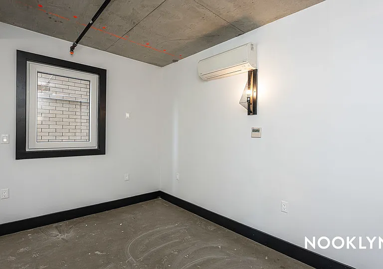 639 Foster Ave #302 — Photo 8
