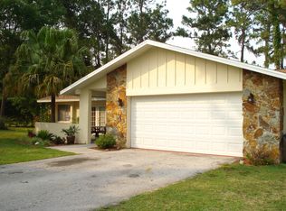 5221 Londonderry Ln, Zephyrhills, FL 33543