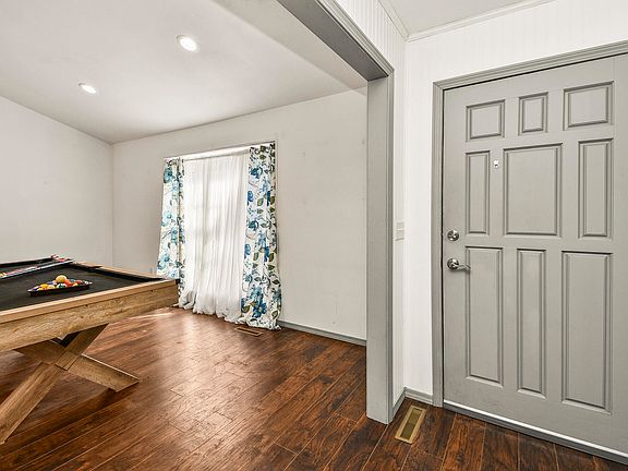 4th image of 1455 S Oakmont Avenue