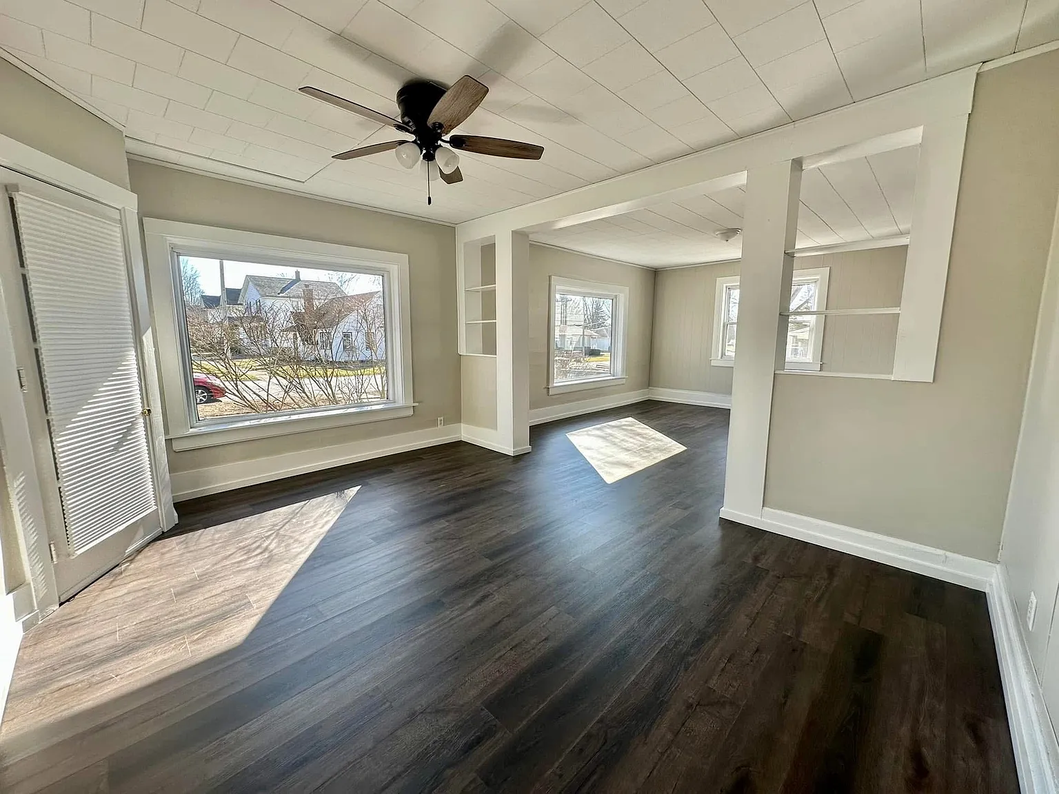 212 N Conrad St — Photo 2
