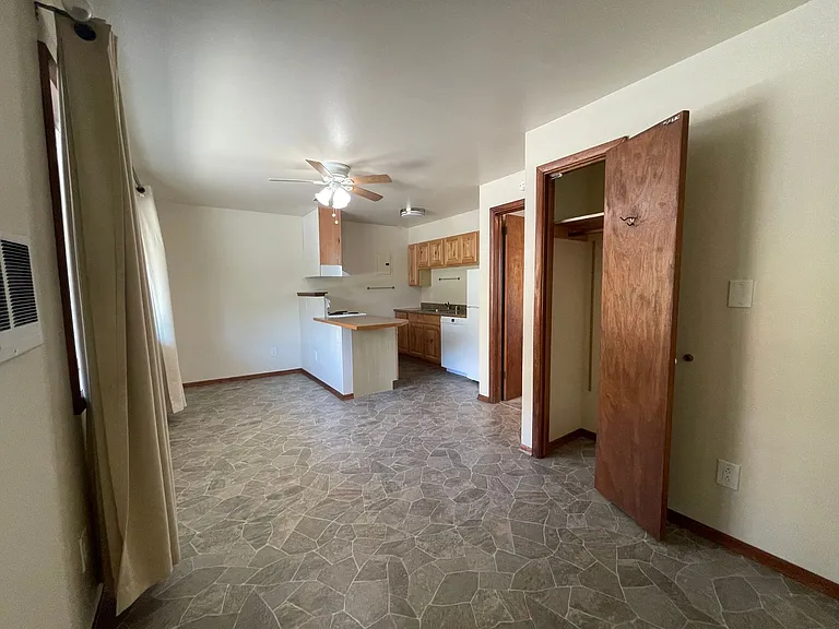 607 C Street in Cheney Near EWU Campus! — Photo 6