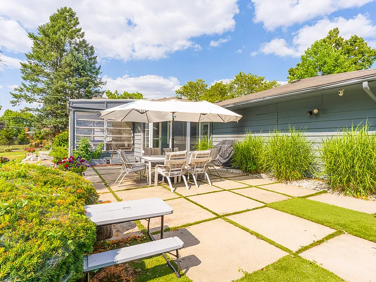 1949 Meadowfield Dr NE — Photo 43
