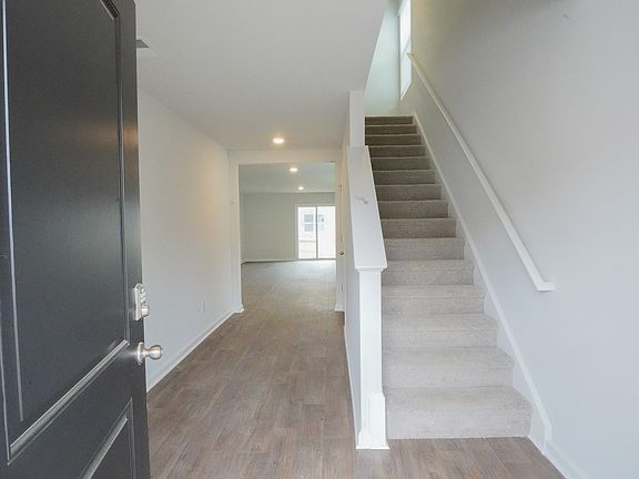 3rd image of 492 Coconut Dr #A