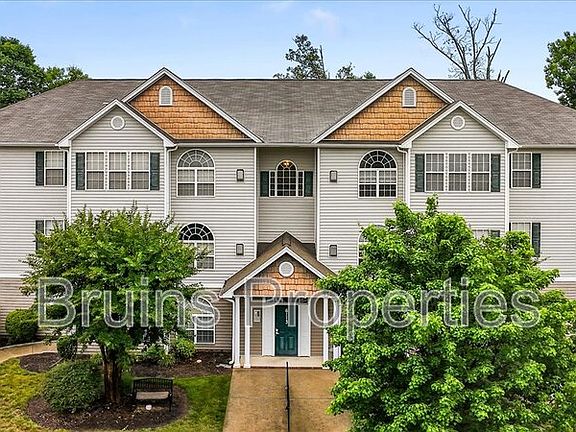 2nd image of 6113 Hedgecock Cir APT 3D