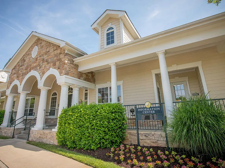 The Reserve at Fairfax Corner Apartments