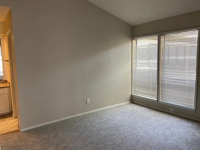3936 Travis St — Photo 10