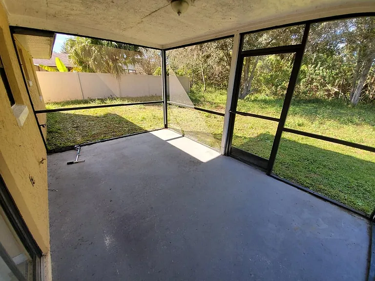 837 Del Prado Dr — Photo 11
