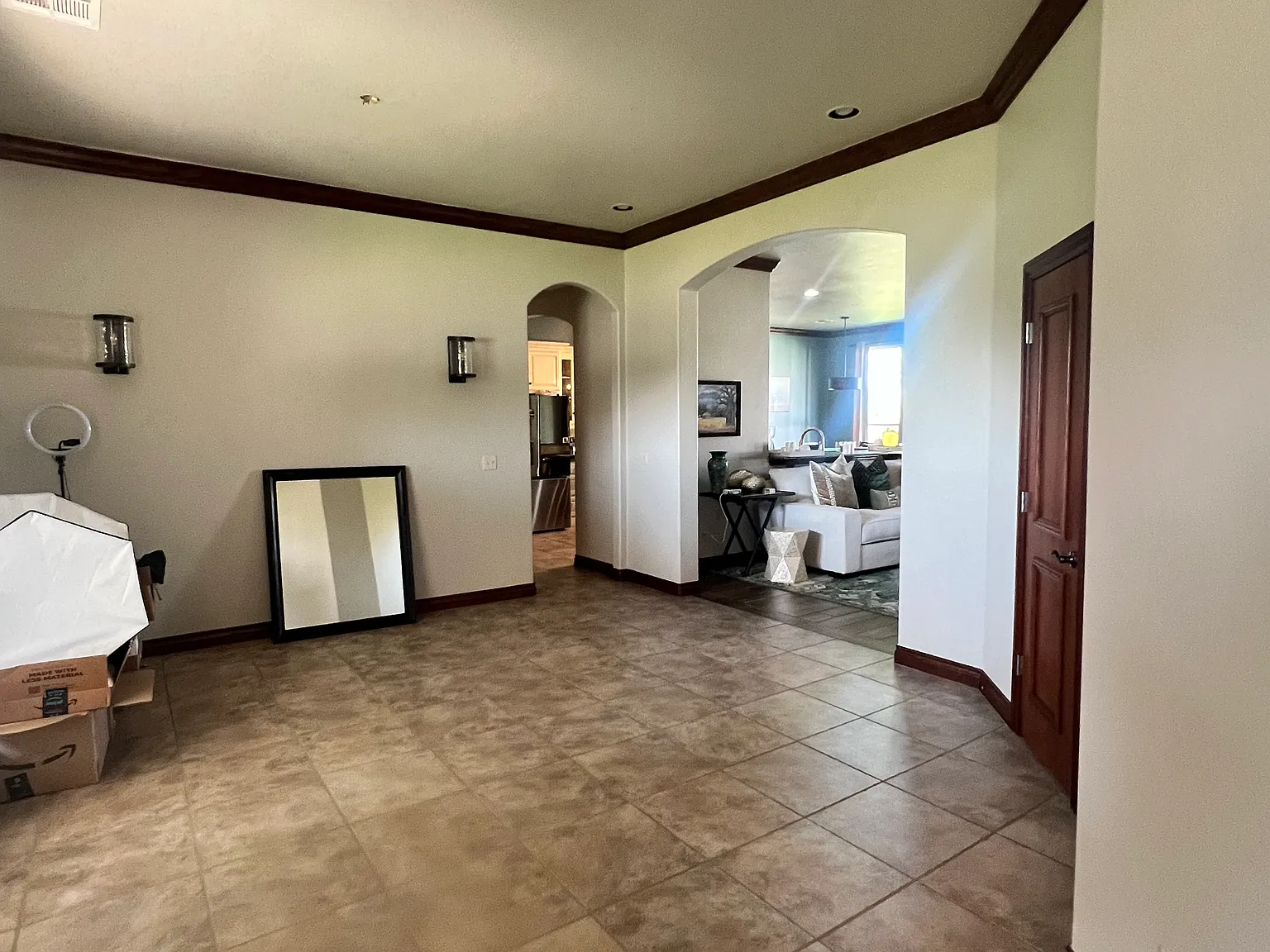 3 bed, 2.5 bath, 2311 sqft, $2,600 — Photo 3