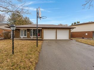 175 Southwood Dr, Cambridge, ON N1S 3S3