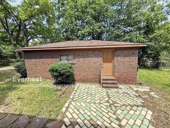 9825 Maple Ln — Photo 1