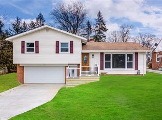 2707 Clague Rd, Westlake, OH 44145