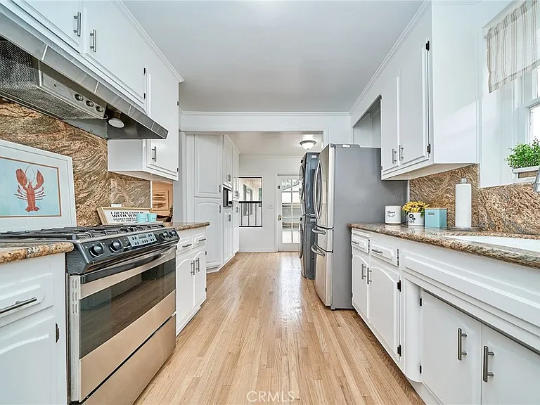 503 Longden Dr — Photo 9