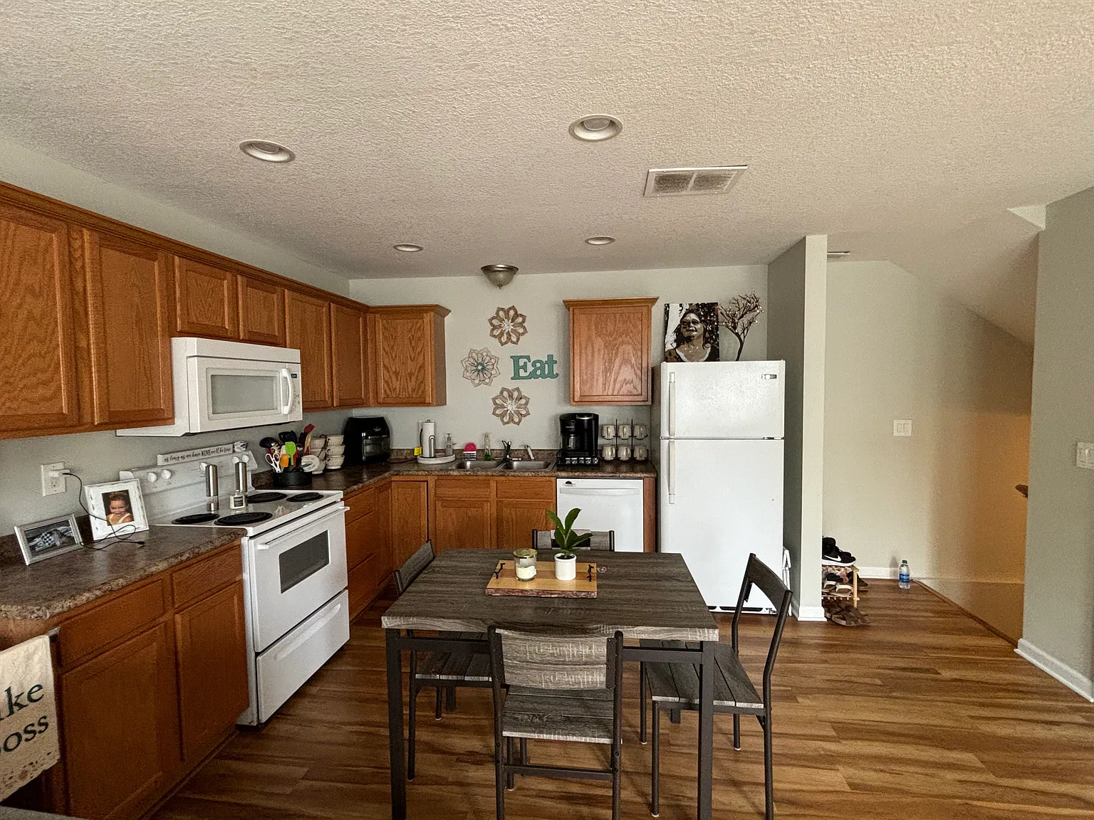6350 Little Leaf Ln — Photo 3