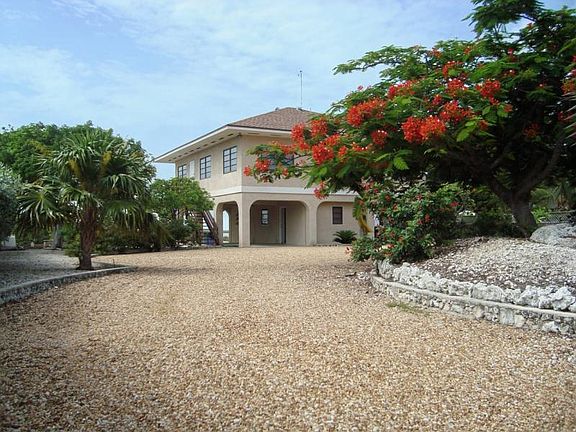 3rd image of 1544 Long Beach Dr
