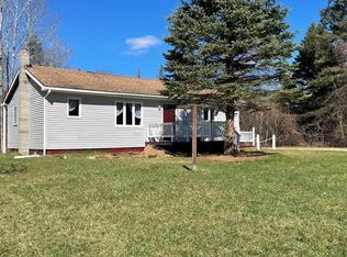 15 Delisle Rd, Cadyville, NY 12918