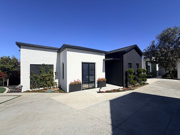 2nd image of 2895 Capetanios Dr