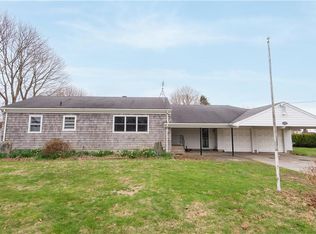 215 Morrison Ave, Middletown, RI 02842