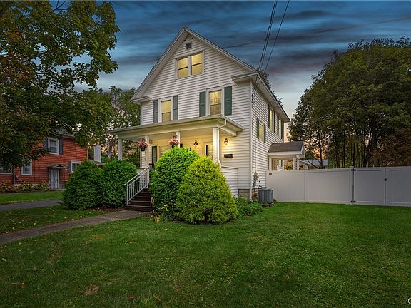 4th image of 132 Marshall Pl