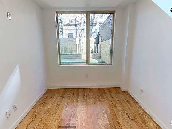 5th image of 79 Truxton St #1BZ