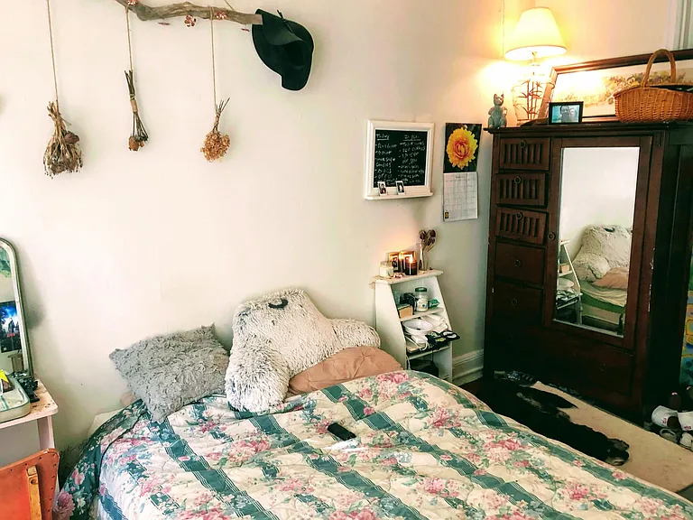 203 N Plum St #4 — Photo 5