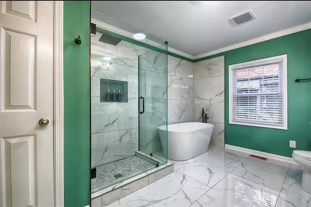 3 bed, 2.0 bath, 1357 sqft, $3,100 — Photo 3