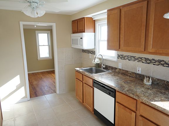 2nd image of 4052 Wilmington