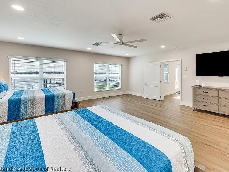 1216 Lake Clay Dr — Photo 12