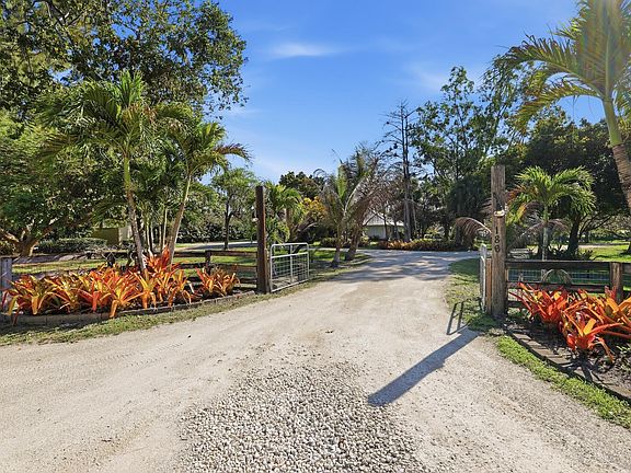 2nd image of 180 Elaine Road