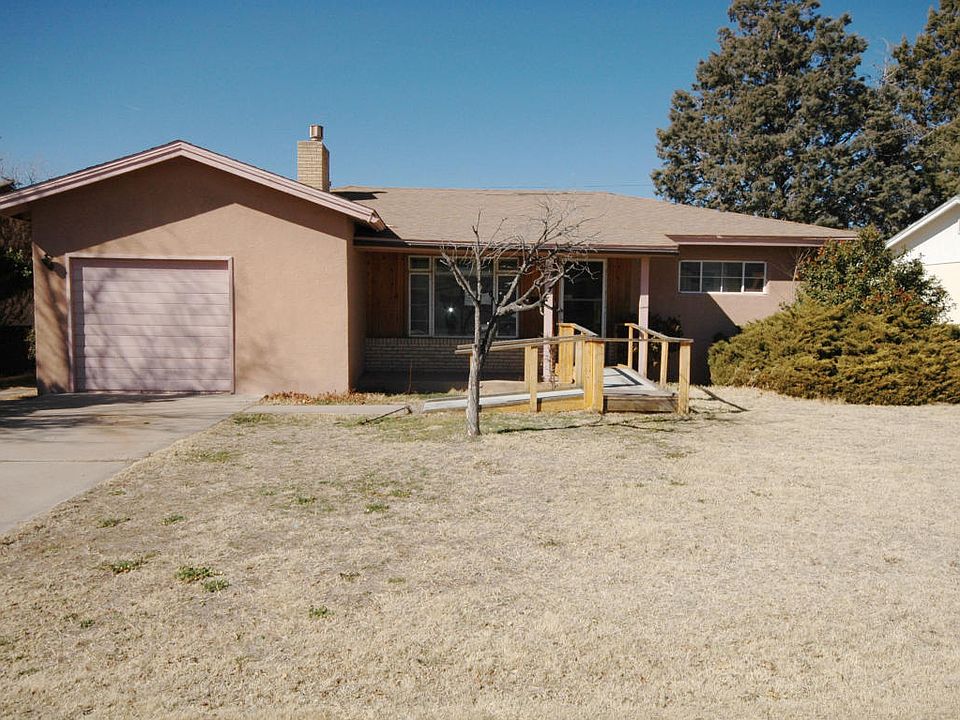1st image of 2925 La Veta Dr NE