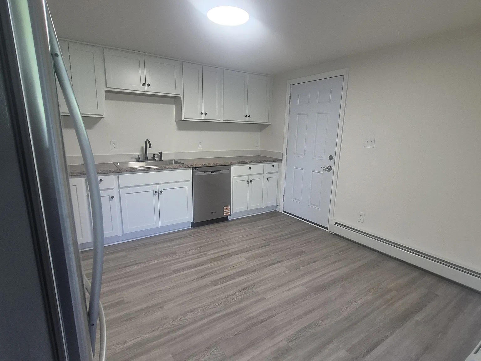 2 bed, $1,400 — Photo 2