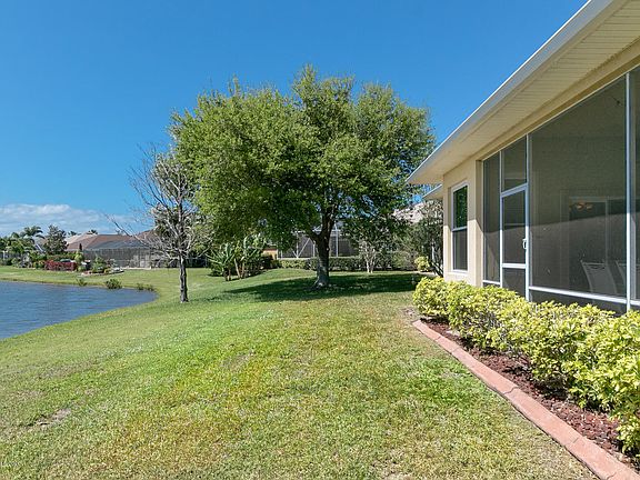 5th image of 1216 Clubhouse Dr