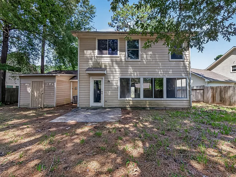 18174 Woodsdale Ct — Photo 32