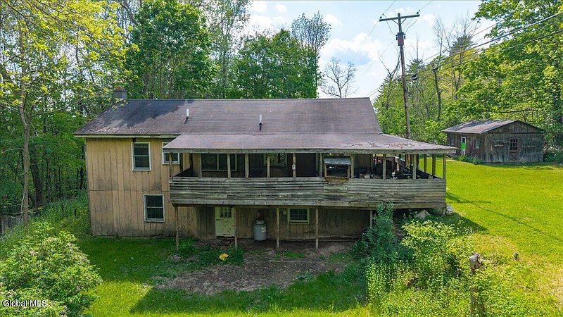 3rd image of 52 Clay Hill Road