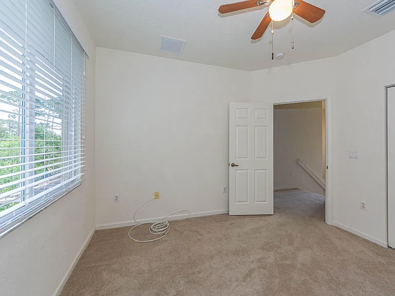 2563 Stockbridge Sq SW — Photo 18