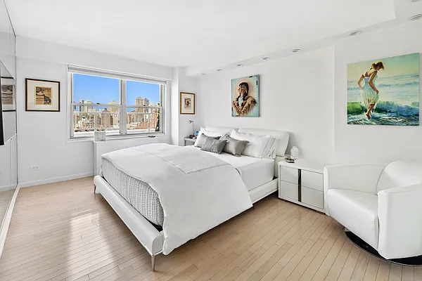 Sold by Douglas Elliman | media 18