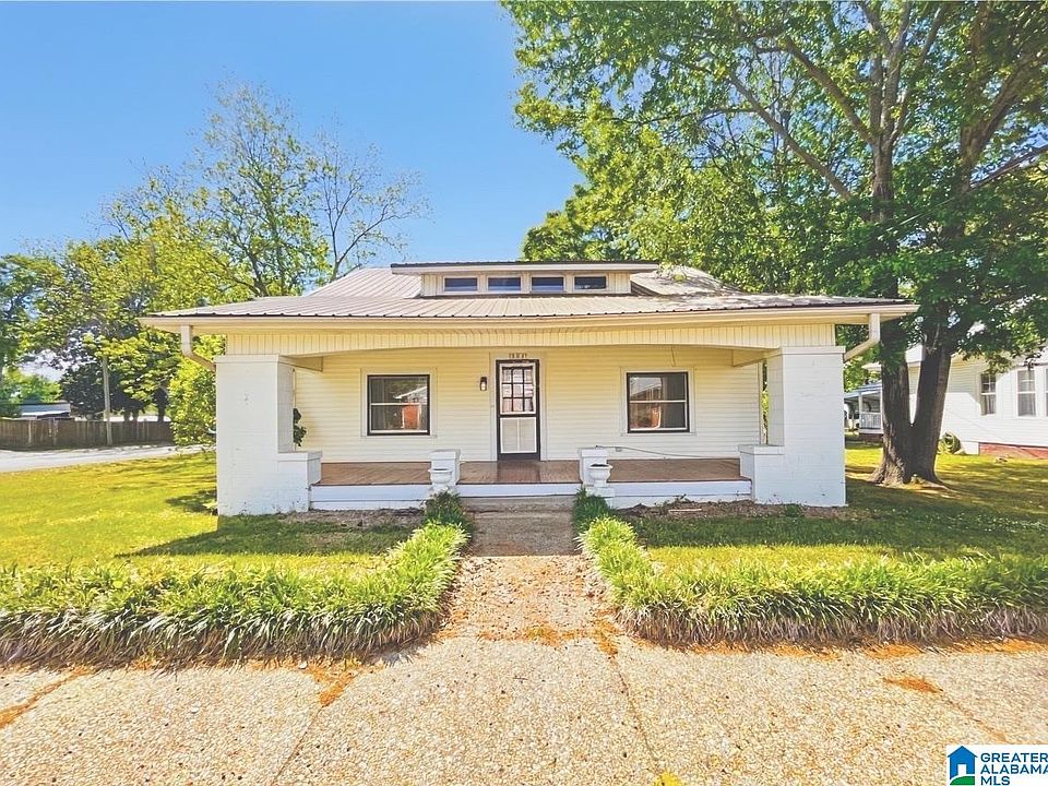 1st image of 301 1st Ave