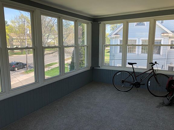 5th image of 634 Western Ave #1