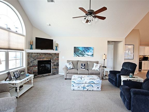 4th image of 2779 Canterbury Cir